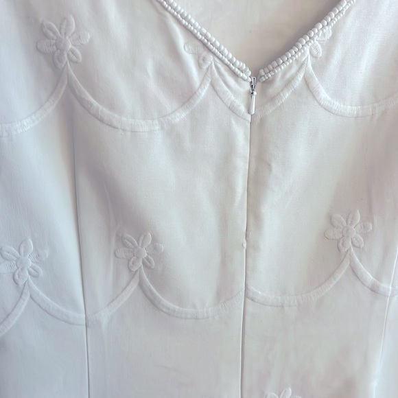 Lily Pulitzer Cotton Dress Embroidery and Subtle Beading. - Picture 6 of 7